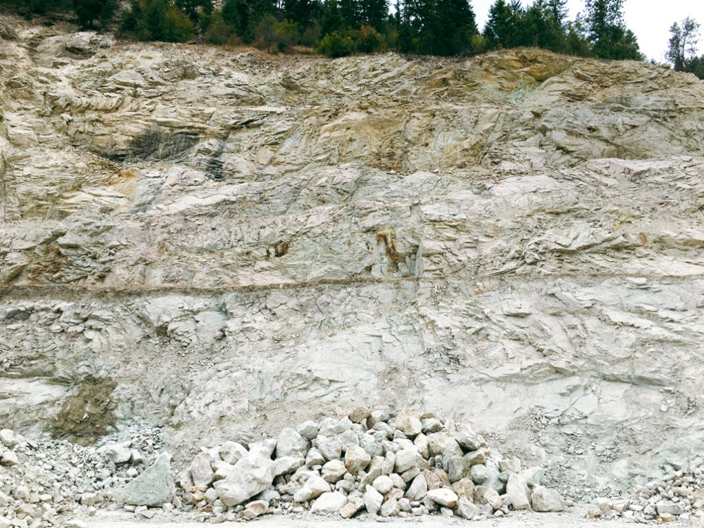 Predator Ridge Quarry looking up